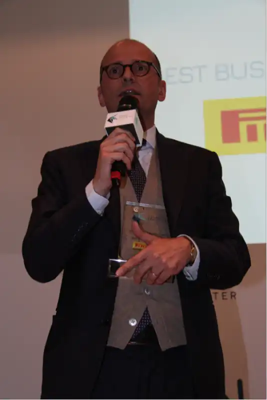 premio a pirelli a maurizio abet senior vice president comunicazione