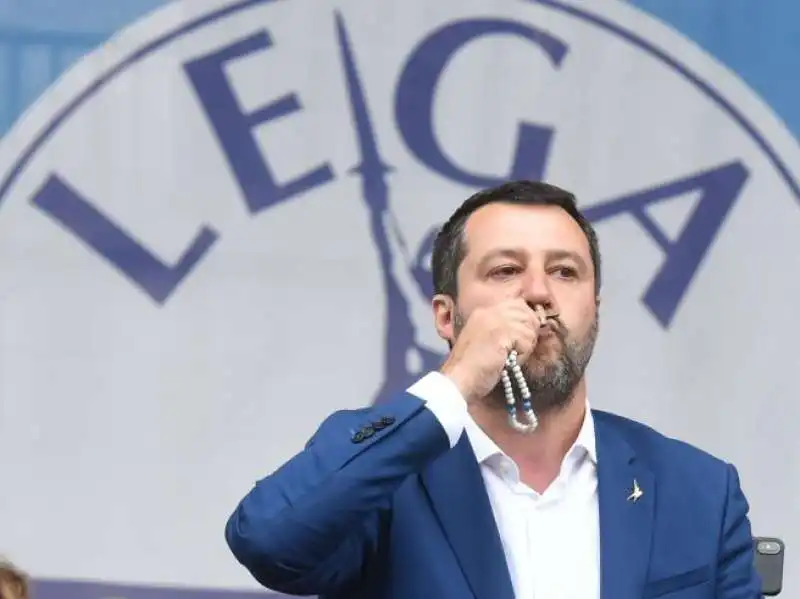 SALVINI ROSARIO