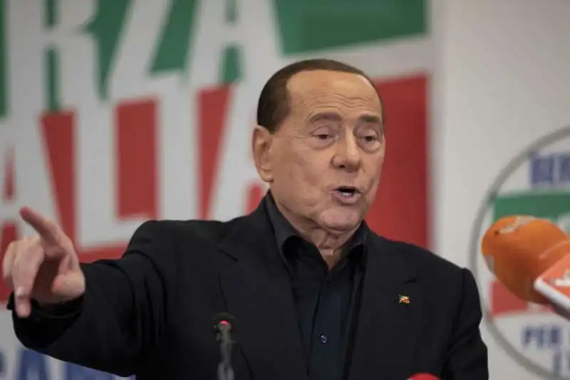 silvio berlusconi a torino per la campagna elettorale 7