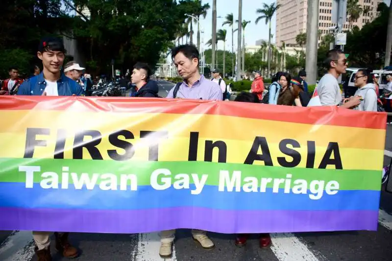 TAIWAN LEGALIZZA IL MATRIMONIO OMOSESSUALE 