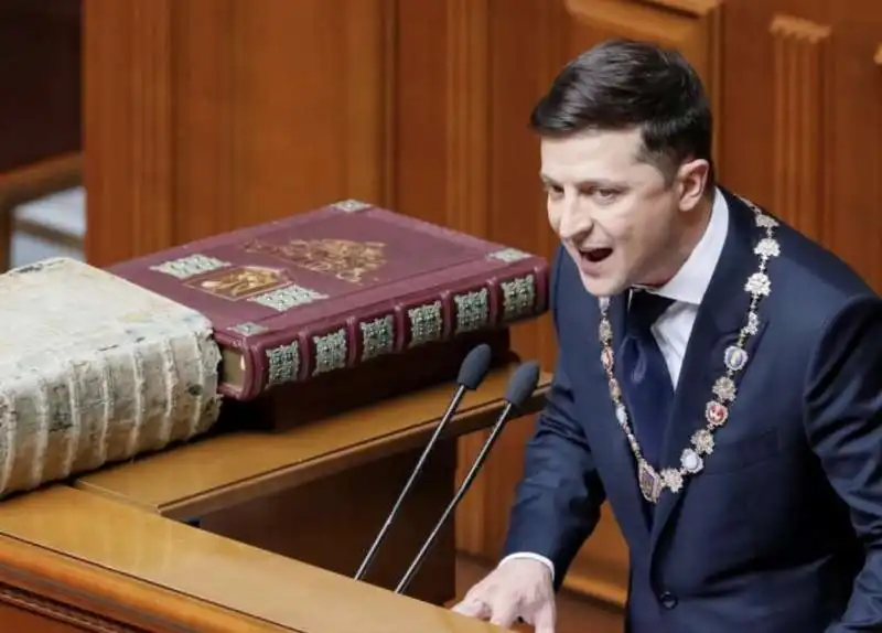 vladimir zelensky giura da presidente dell'ucraina 6