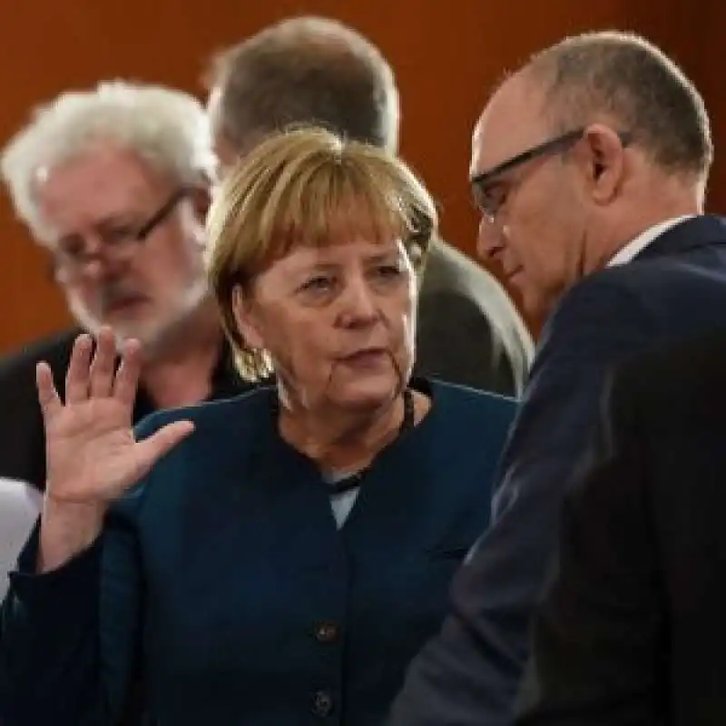 ANGELA MERKEL LARS FELD