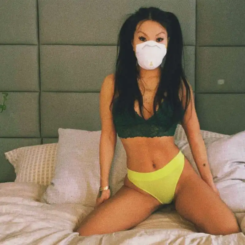 asa akira in quarantena 1