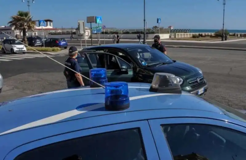 controlli polizia a ostia 6