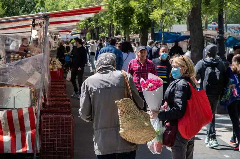 coronavirus   fase due a parigi 4