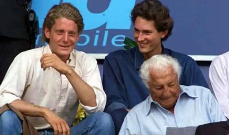 Giovanni Agnelli con Lapo e John Elkann