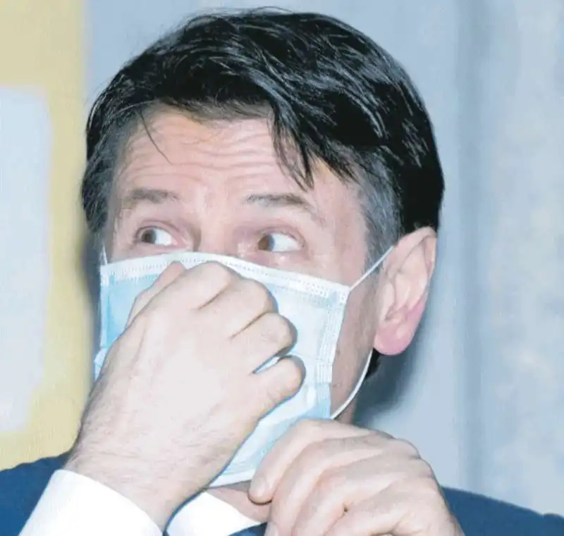 GIUSEPPE CONTE CON LA MASCHERINA