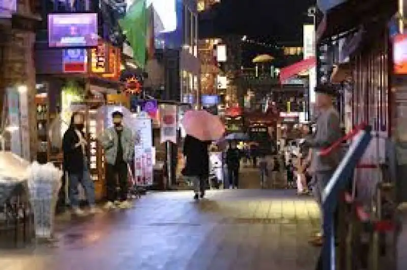 il quartiere itaewon a seoul 4