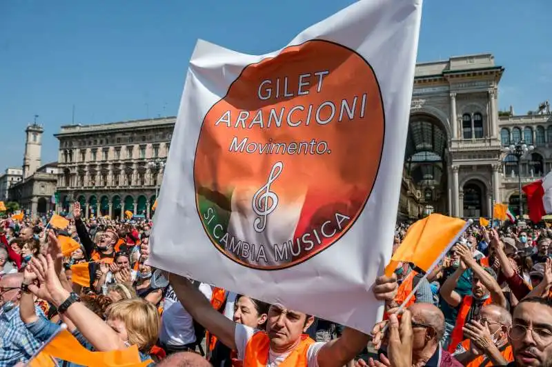 la protesta dei gilet arancioni 3