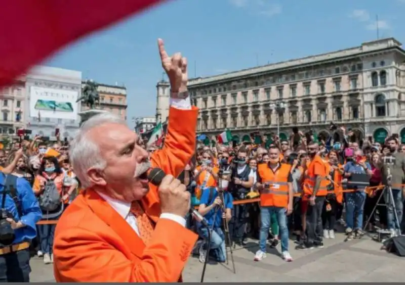 la protesta dei gilet arancioni   il generale pappalardo  2