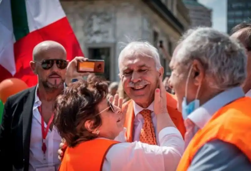 la protesta dei gilet arancioni   il generale pappalardo 7