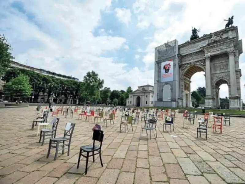 MILANO - FLASH MOB DI PROTESTA DEI RISTORATORI