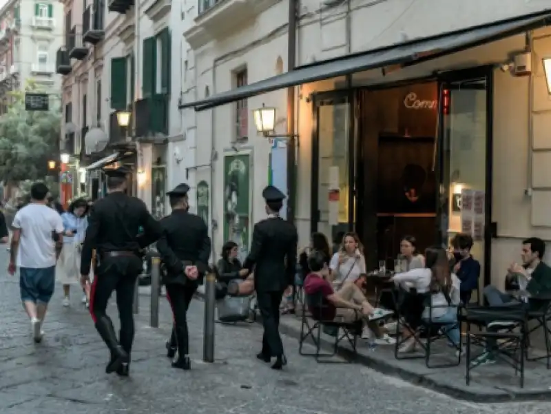 movida a napoli il primo weekend di fase due 4