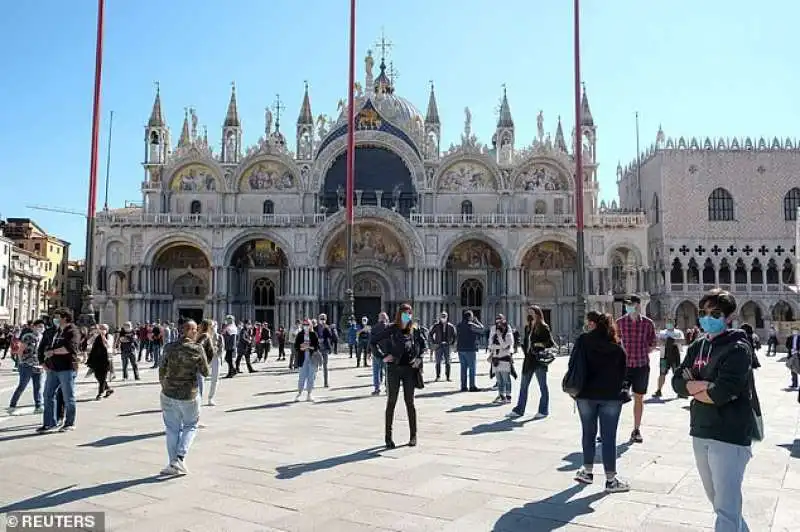 piazza  san marco a venezia riapertura dopo il lockdown da coronavirus