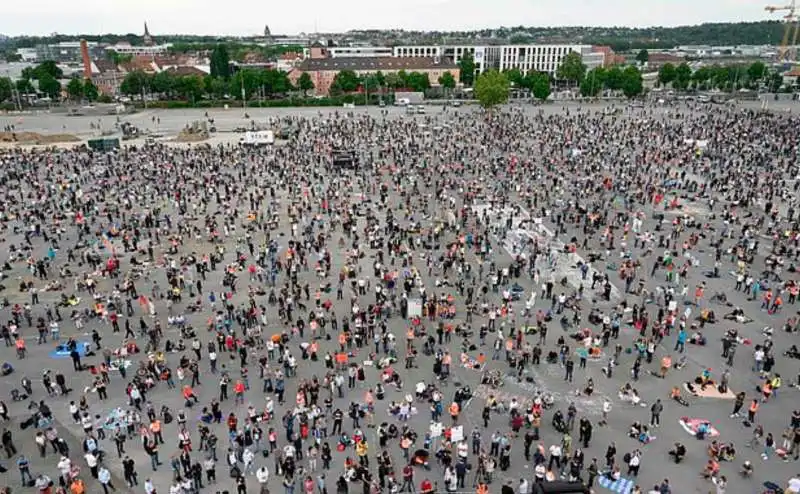 proteste anti lockdown in germania 14