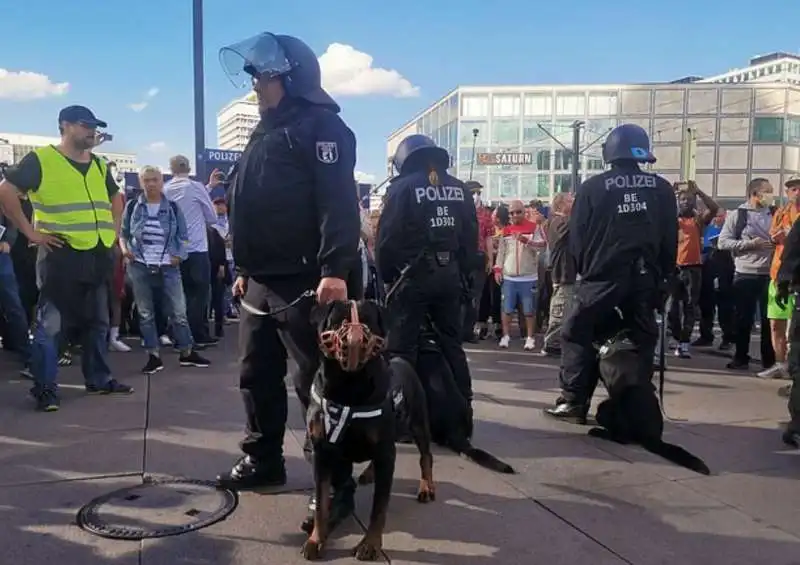 proteste anti lockdown in germania 6