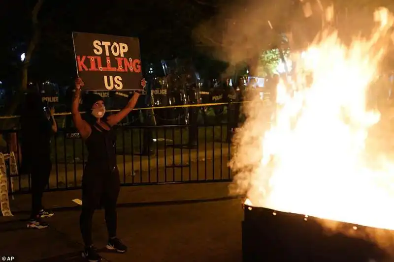 stati uniti   proteste in strada dopo la morte di george floyd  13