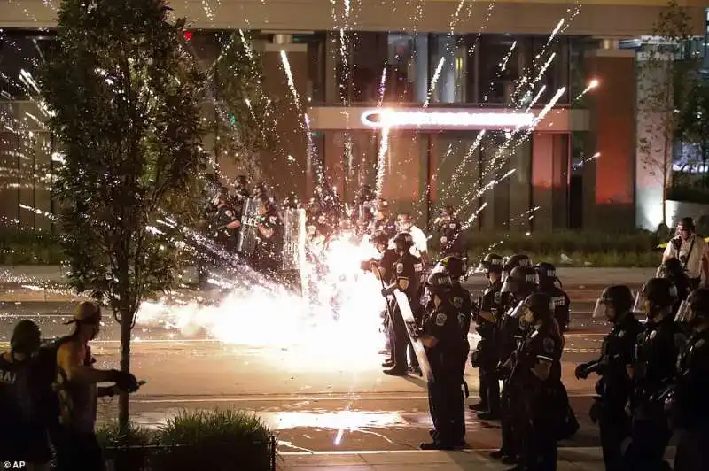 stati uniti   proteste in strada dopo la morte di george floyd  27