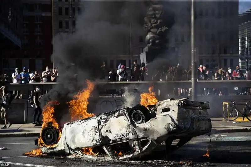 stati uniti   proteste in strada dopo la morte di george floyd  33