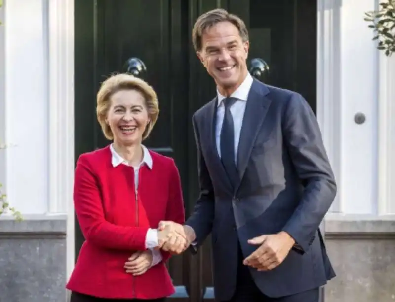 URSULA VON DER LEYEN E MARK RUTTE