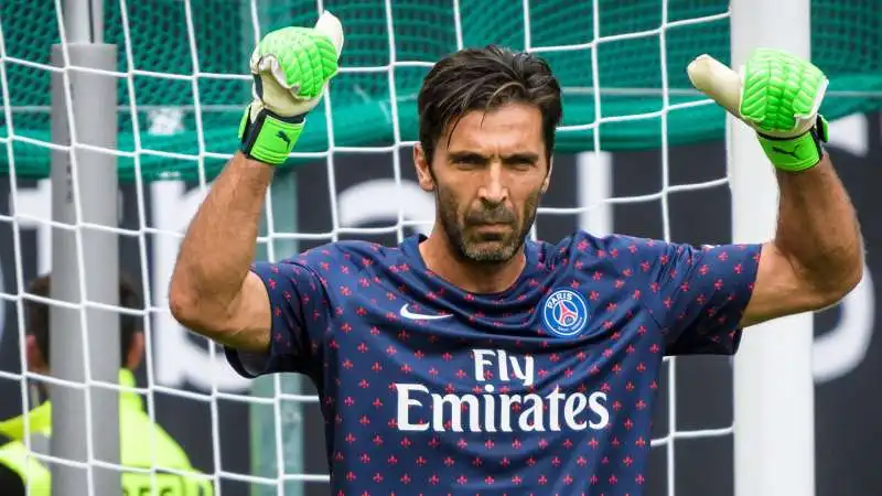 BUFFON PSG 2