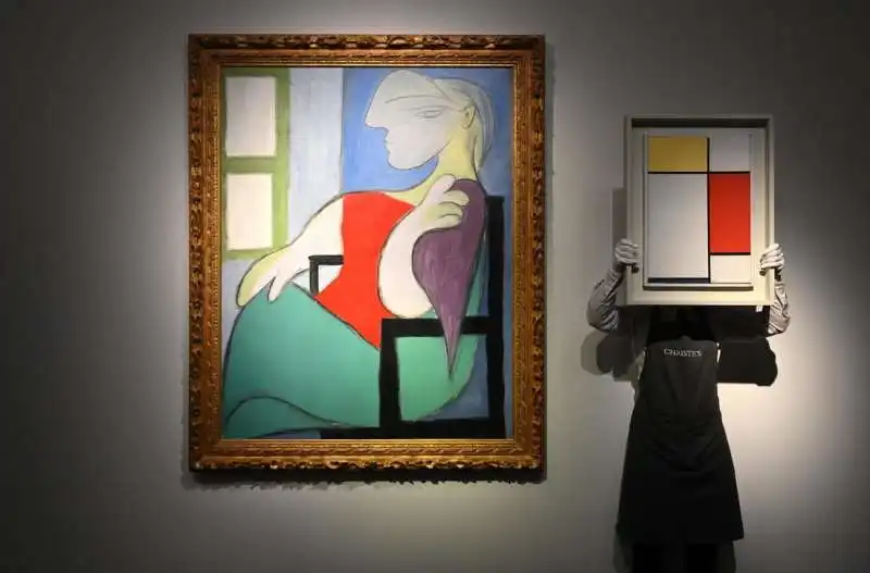 donna seduta vicino a una finestra picasso 5