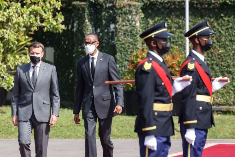 emmanuel macron in ruanda