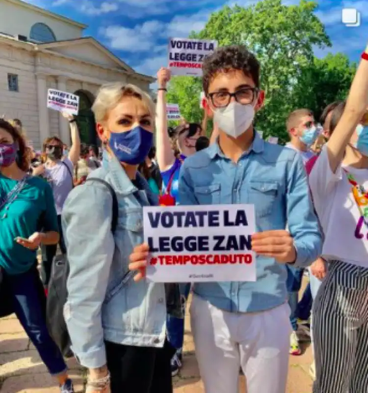 francesca pascale in piazza per il ddl zan 5