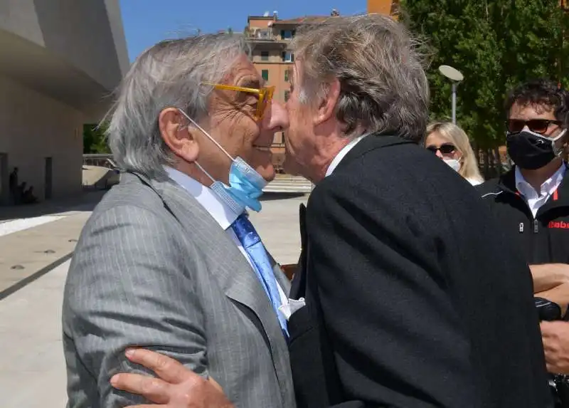 giovanni punzo saluta luca cordero di montezemolo  foto di bacco