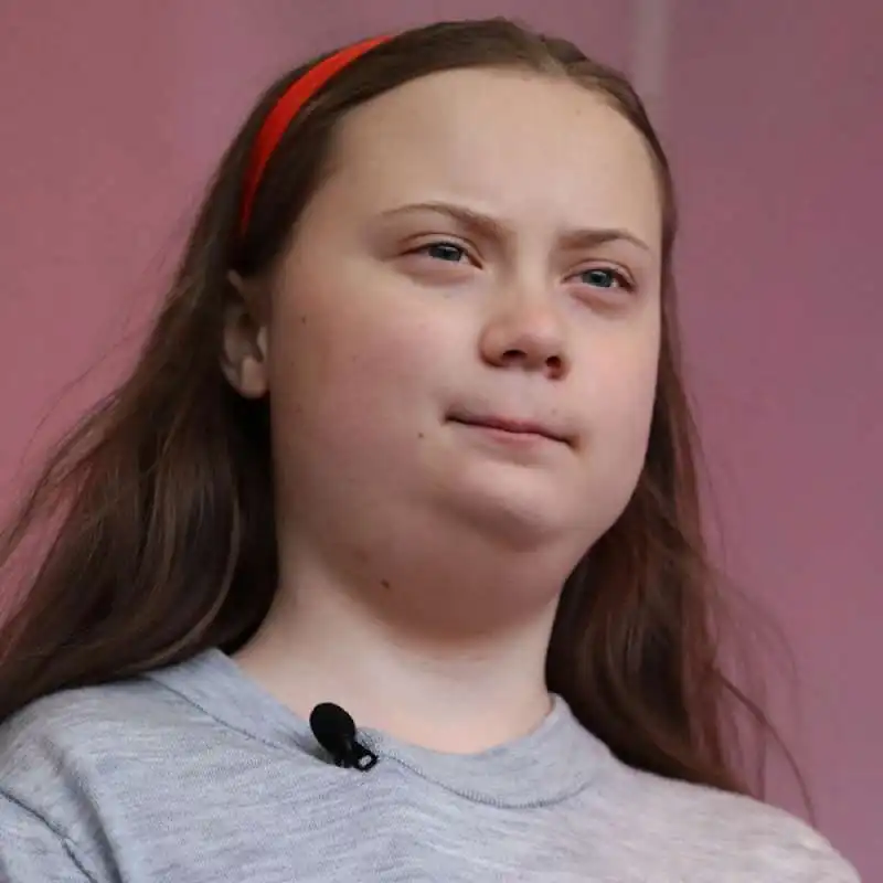 IL FOTOMONTAGGIO DI GRETA THUNBERG CICCIONA