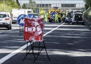 incidente sul grande raccordo anulare 4