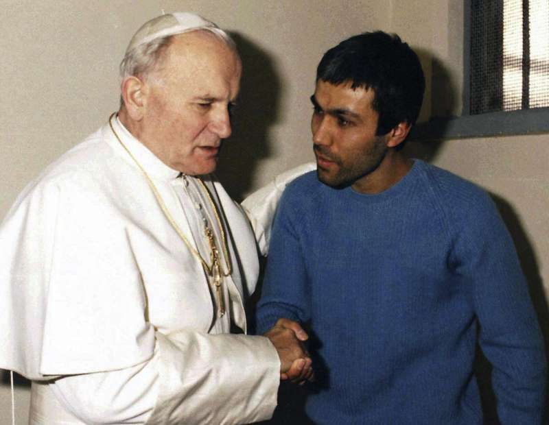 karol wojtyla ali agca