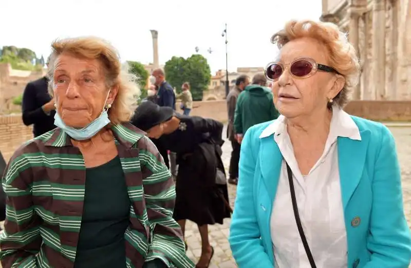 la contessa carla sterbini e silvia blanchi di roascio  foto di bacco