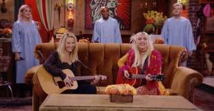 lady gaga in friends the reunion 2