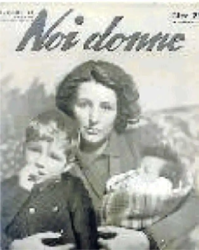 MARISA RODANO IN COPERTINA CON I FIGLI - NOI DONNE 1948 