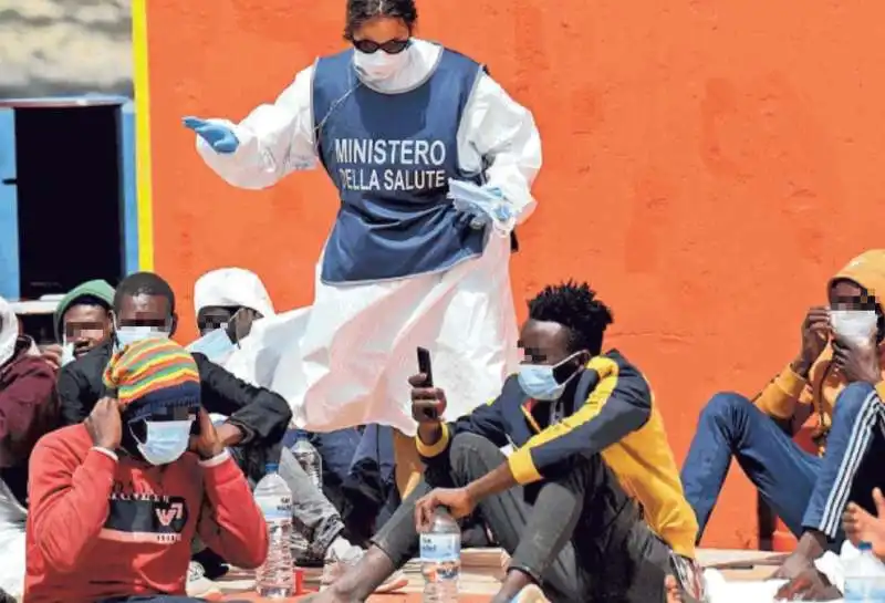 MIGRANTI A LAMPEDUSA 1