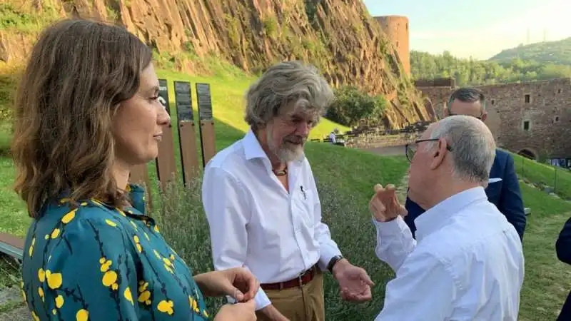 reinhold messner con la futura moglie