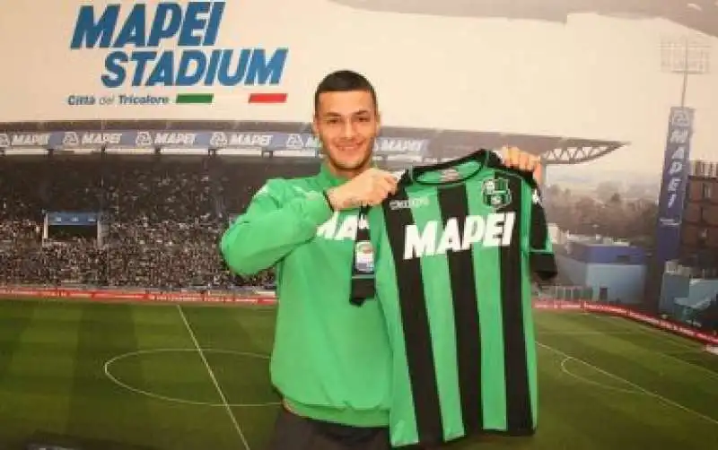 scamacca con la maglia del sassuolo