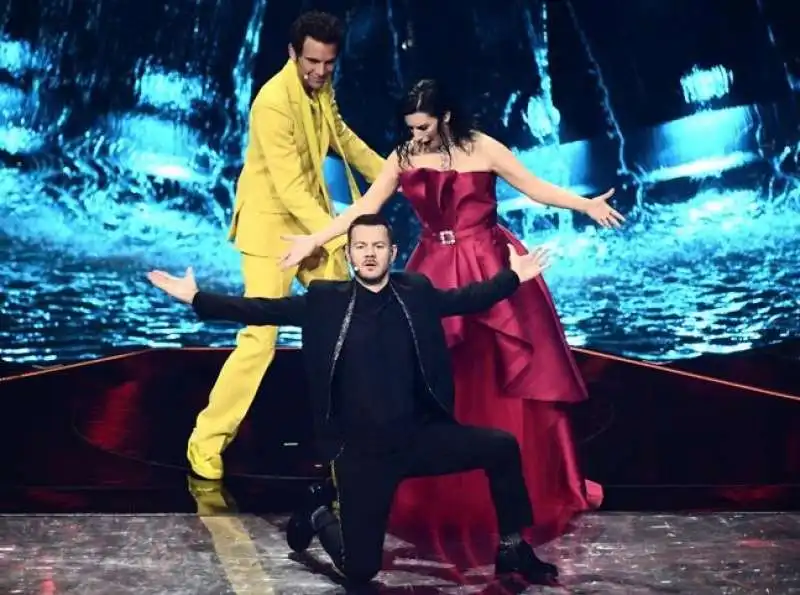 alessandro cattelan laura pausini mika 1