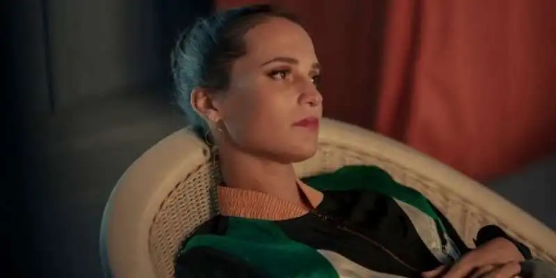 alicia vikander   irma vep 