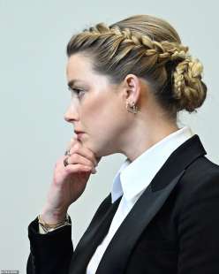 Amber Heard al processo in Virginia 2