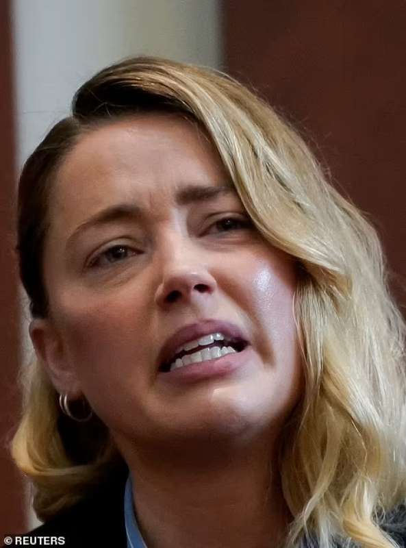 Amber Heard testimonia in tribunale 3