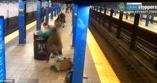 Attacco in metropolitana a New York 3