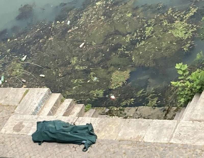 cadavere ritrovato nel tevere 1