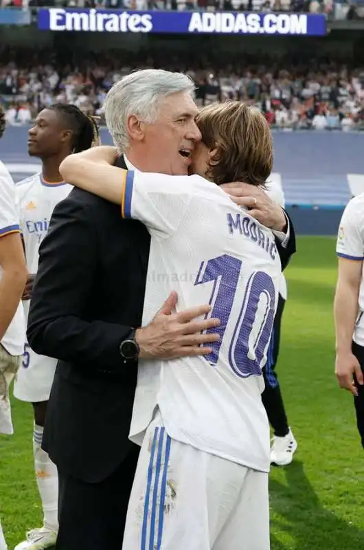 carlo ancelotti real madrid vince la liga 2022 1