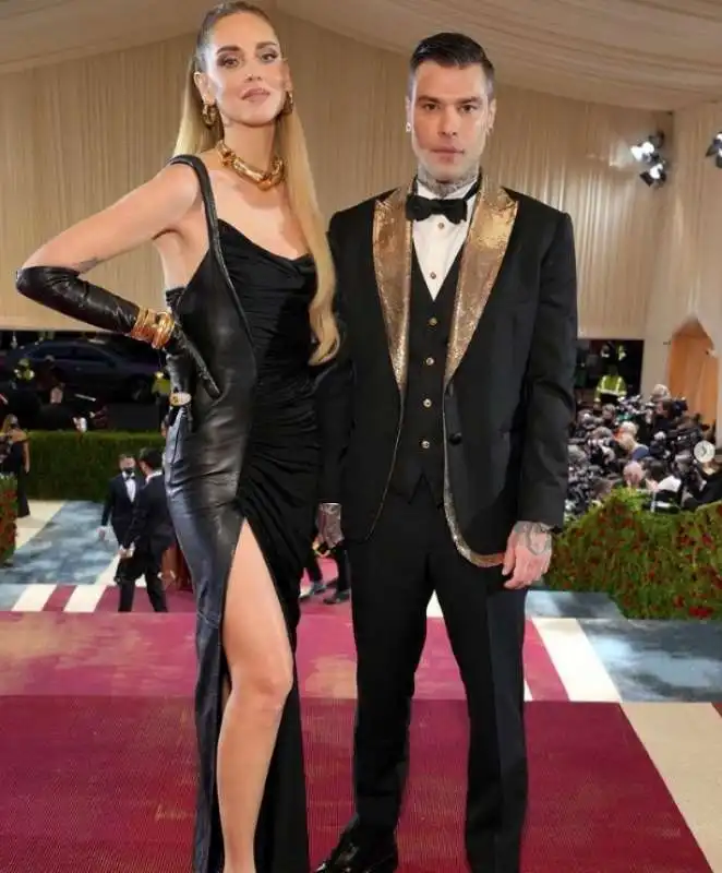 chiara ferragni e fedez al met gala 2022 11