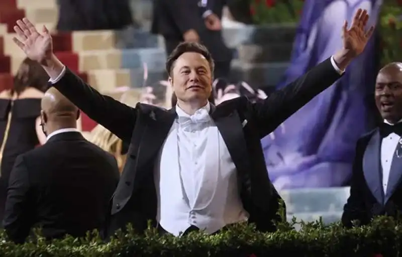 elon musk al met gala 3