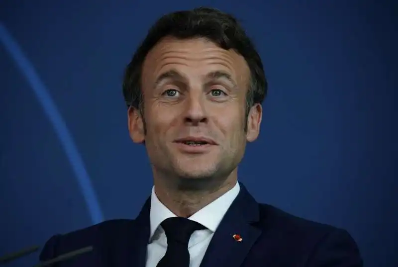 emmanuel macron  