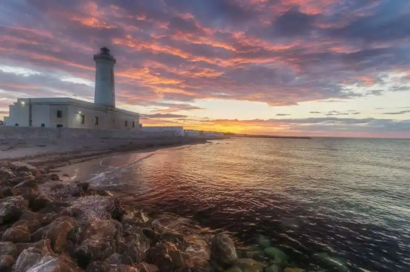   faro di san cataldo bari    