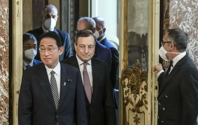 FUMIO KISHIDA MARIO DRAGHI 